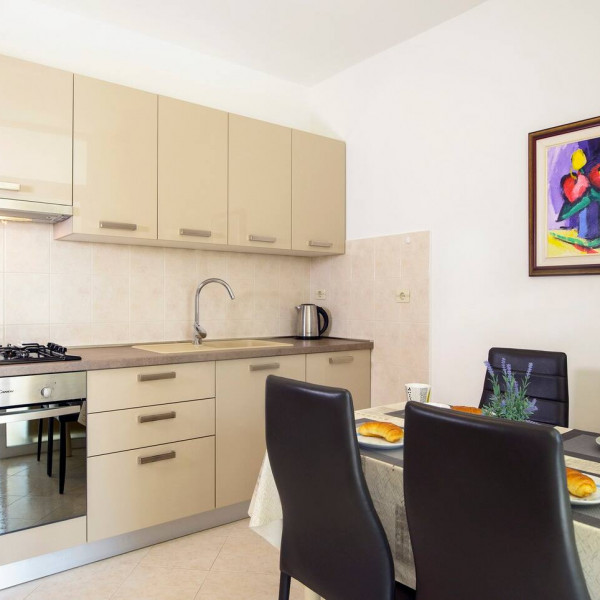 Kitchen, Apartman Jasmine, Dalia Rabac - Villa and apartments, elegant and modern holiday properties near the sea in Istria Rabac