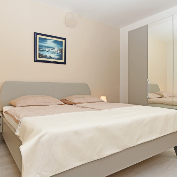 Bedrooms, Apartman Jasmine, Dalia Rabac - Villa and apartments, elegant and modern holiday properties near the sea in Istria Rabac