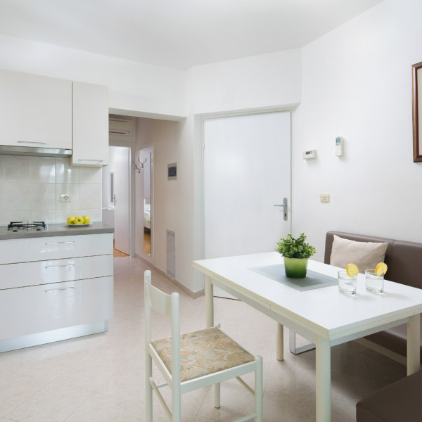 Kitchen, Apartman Mint, Dalia Rabac - Villa and apartments, elegant and modern holiday properties near the sea in Istria Rabac