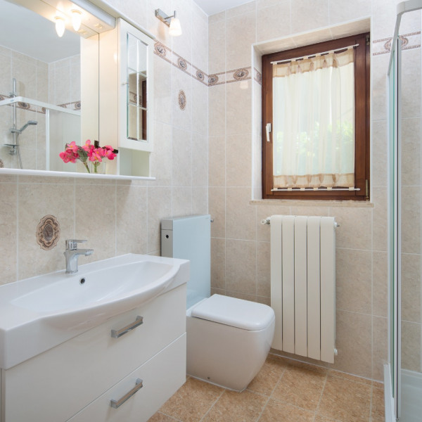 Bathroom / WC, Apartman Rosemary, Dalia Rabac - Villa and apartments, elegant and modern holiday properties near the sea in Istria Rabac